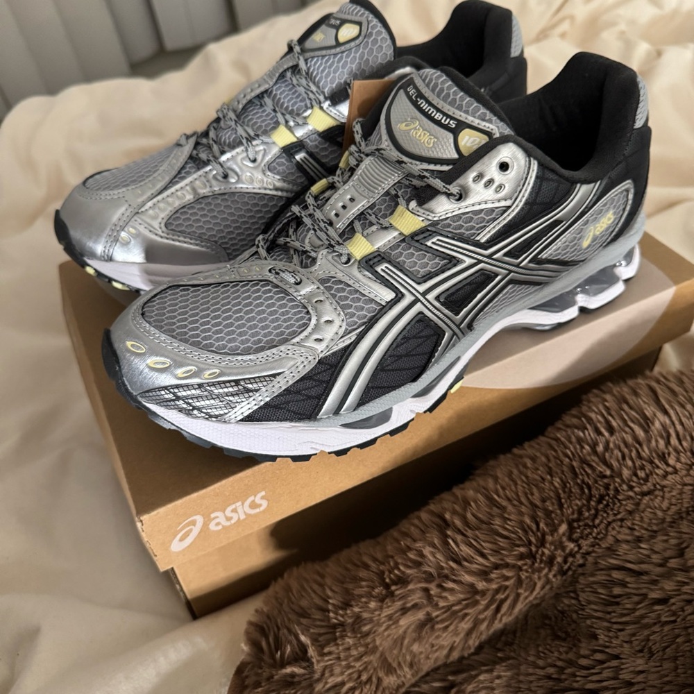 Asics Silver Black Running Shoes with Yellow Accents